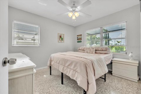 House in Punta Gorda, Florida 2 bedrooms, 89.19 sq.m. № 2150277 - photo 22