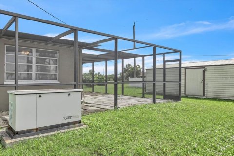 House in Punta Gorda, Florida 2 bedrooms, 89.19 sq.m. № 2150277 - photo 29