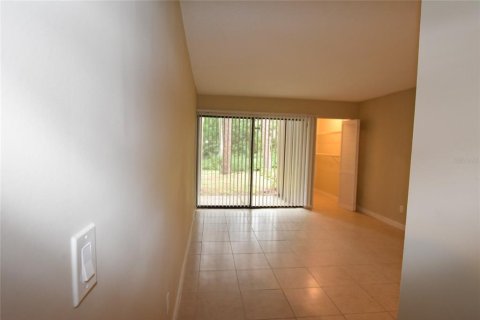 Condo in Orlando, Florida, 2 bedrooms  № 1911211 - photo 14