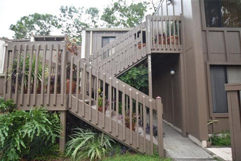Condo in Orlando, Florida, 2 bedrooms  № 1911211 - photo 1