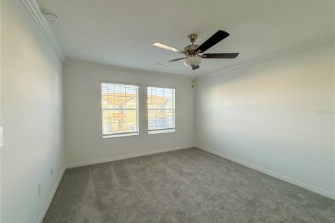 Townhouse in Land O' Lakes, Florida 3 bedrooms, 148.74 sq.m. № 2230177 - photo 11