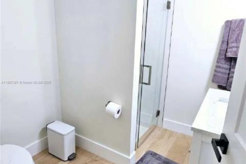 House in Boynton Beach, Florida 5 bedrooms, 278.61 sq.m. № 1949020 - photo 15