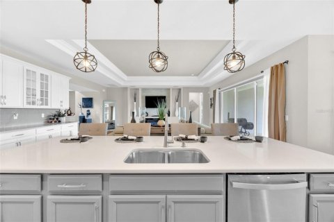 Casa en venta en Wesley Chapel, Florida, 5 dormitorios, 321.53 m2 № 2200645 - foto 10