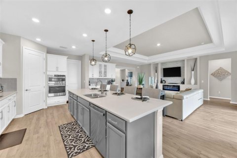 Casa en venta en Wesley Chapel, Florida, 5 dormitorios, 321.53 m2 № 2200645 - foto 11
