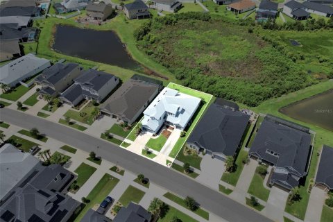 Casa en venta en Wesley Chapel, Florida, 5 dormitorios, 321.53 m2 № 2200645 - foto 2