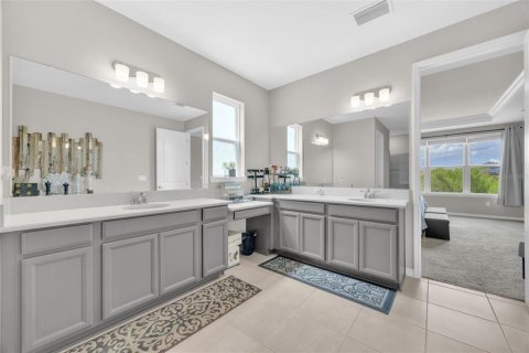 Casa en venta en Wesley Chapel, Florida, 5 dormitorios, 321.53 m2 № 2200645 - foto 18