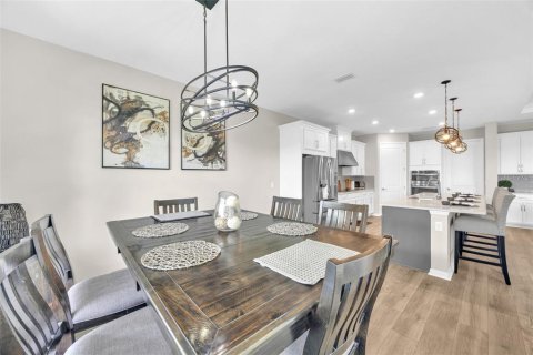 Casa en venta en Wesley Chapel, Florida, 5 dormitorios, 321.53 m2 № 2200645 - foto 12
