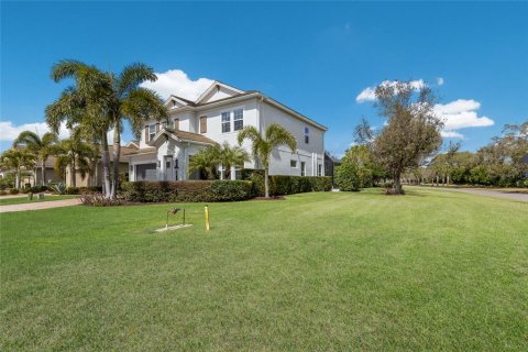 House in Lakewood Ranch, Florida 5 bedrooms, 269.97 sq.m. № 2143004 - photo 30