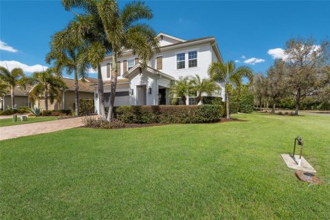 House in Lakewood Ranch, Florida 5 bedrooms, 269.97 sq.m. № 2143004 - photo 29