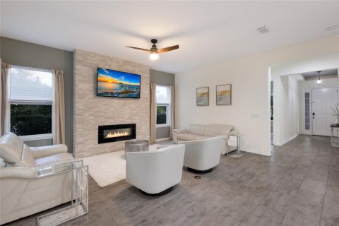 House in Lakewood Ranch, Florida 5 bedrooms, 269.97 sq.m. № 2143004 - photo 11
