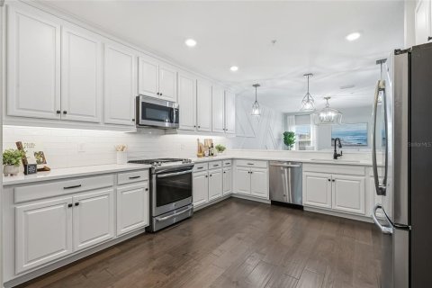 Adosado en venta en Tampa, Florida, 3 dormitorios, 205.31 m2 № 2226430 - foto 15
