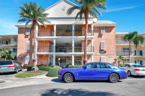 Condo in Hallandale Beach, Florida, 2 bedrooms  № 2053807 - photo 7