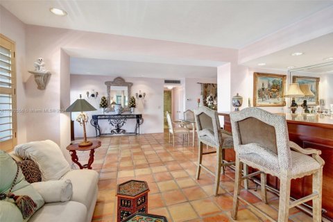 Condo in Hallandale Beach, Florida, 2 bedrooms  № 2053807 - photo 14