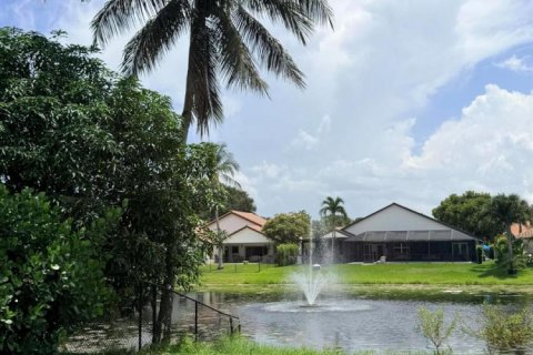 Villa ou maison à vendre à Davie, Floride: 3 chambres, 155.05 m2 № 2251013 - photo 3
