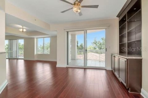 Copropriété à louer à Tampa, Floride: 2 chambres, 270.25 m2 № 1793110 - photo 7