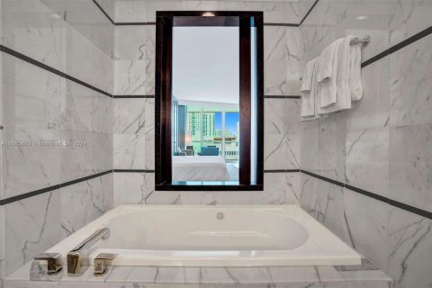 Copropriété à vendre à Miami Beach, Floride: 48.4 m2 № 2154774 - photo 21