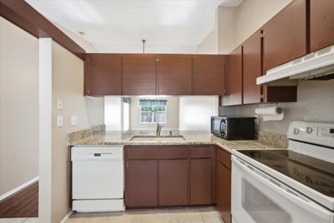 Adosado en venta en Treasure Island, Florida, 2 dormitorios, 85.47 m2 № 2095745 - foto 13