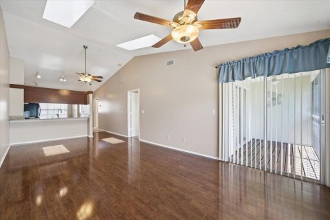 Adosado en venta en Treasure Island, Florida, 2 dormitorios, 85.47 m2 № 2095745 - foto 22