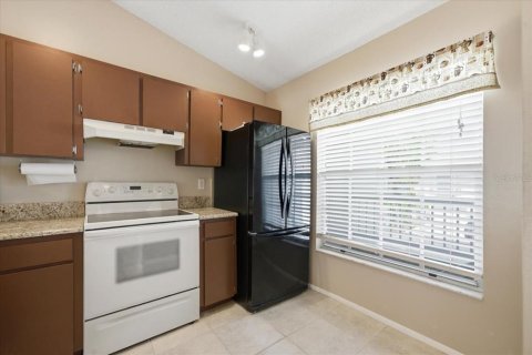 Adosado en venta en Treasure Island, Florida, 2 dormitorios, 85.47 m2 № 2095745 - foto 11
