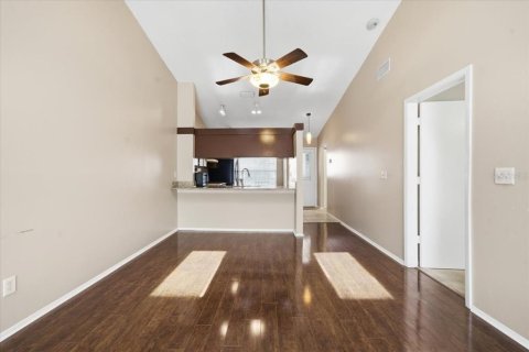 Adosado en venta en Treasure Island, Florida, 2 dormitorios, 85.47 m2 № 2095745 - foto 15