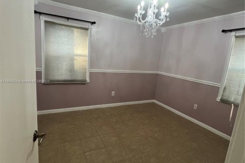 Снять в аренду кондоминиум в Майами, Флорида 2 спальни, 92.25м2, № 1930992 - фото 7