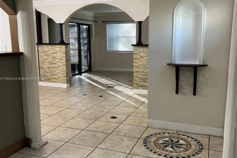 Снять в аренду кондоминиум в Майами, Флорида 2 спальни, 92.25м2, № 1930992 - фото 5