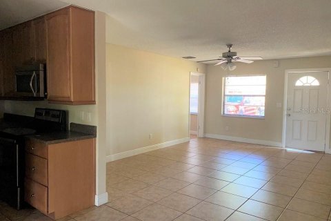 Villa ou maison à louer à Orlando, Floride: 3 chambres, 111.76 m2 № 2111103 - photo 2