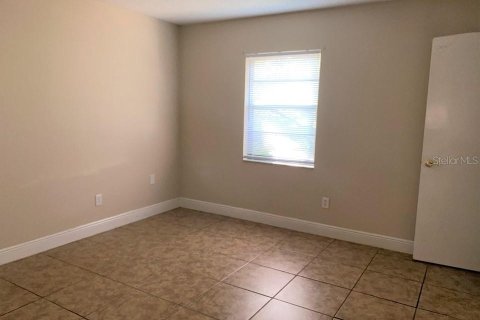 Villa ou maison à louer à Orlando, Floride: 3 chambres, 111.76 m2 № 2111103 - photo 4