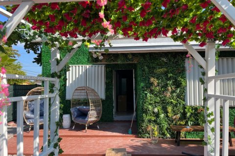 Купить виллу или дом в Майами, Флорида 7 спален, 116.41м2, № 1990112 - фото 1