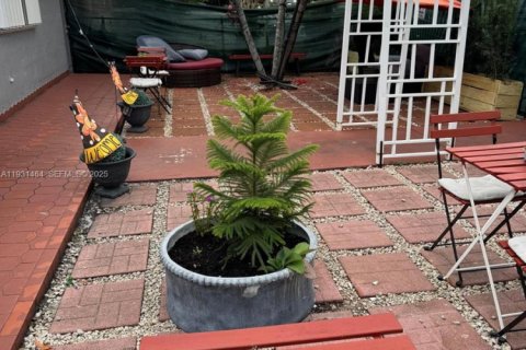 Купить виллу или дом в Майами, Флорида 7 спален, 116.41м2, № 1990112 - фото 8