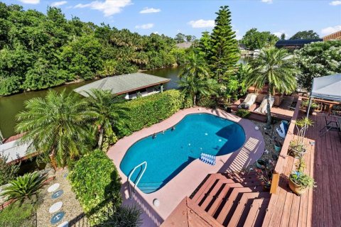 House in Palm Coast, Florida 3 bedrooms, 150.87 sq.m. № 1690145 - photo 1