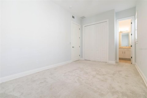Townhouse in Tampa, Florida 3 bedrooms, 285.86 sq.m. № 2109960 - photo 23