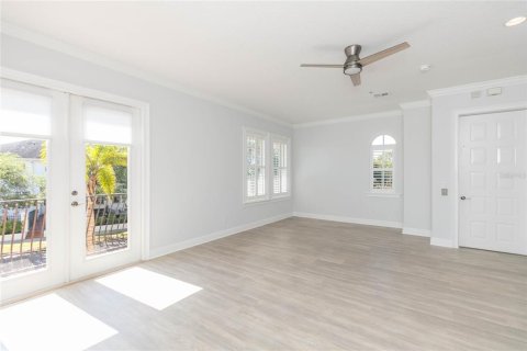 Townhouse in Tampa, Florida 3 bedrooms, 285.86 sq.m. № 2109960 - photo 11