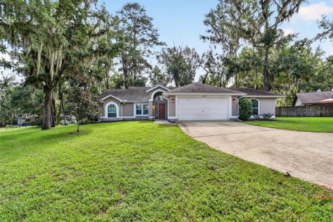 House in Ocala, Florida 3 bedrooms, 181.72 sq.m. № 2290580