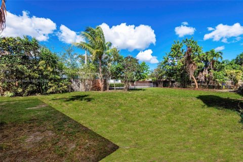 House in Miami, Florida 3 bedrooms, 153.1 sq.m. № 1953002 - photo 3