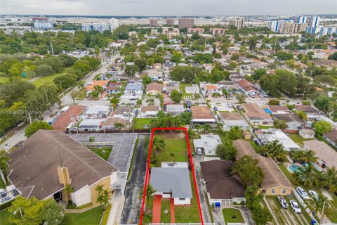 Купить виллу или дом в Майами, Флорида 3 спальни, 153.1м2, № 1953002 - фото 27