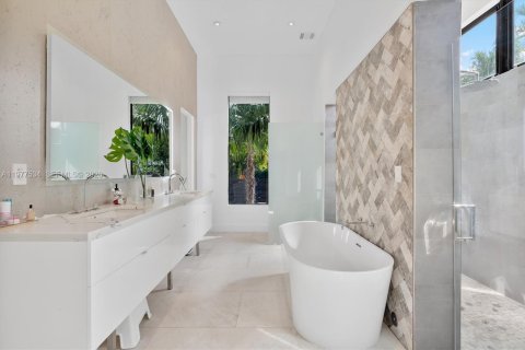 Villa ou maison à vendre à Miami Shores, Floride: 4 chambres, 274.99 m2 № 2041107 - photo 27