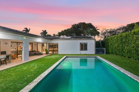 Villa ou maison à vendre à Miami Shores, Floride: 4 chambres, 274.99 m2 № 2041107 - photo 2