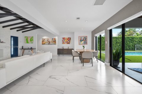 Villa ou maison à vendre à Miami Shores, Floride: 4 chambres, 274.99 m2 № 2041107 - photo 16