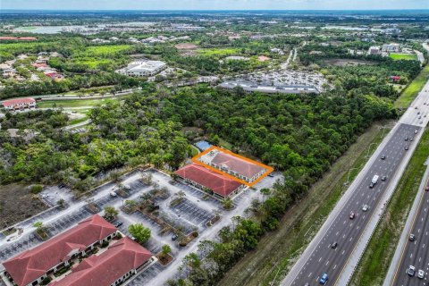 Propiedad comercial en venta en Lakewood Ranch, Florida, 747.49 m2 № 2097733 - foto 4