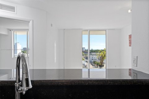 Condominio en venta en Miami, Florida, 1 dormitorio, 47.38 m2 № 1958939 - foto 20