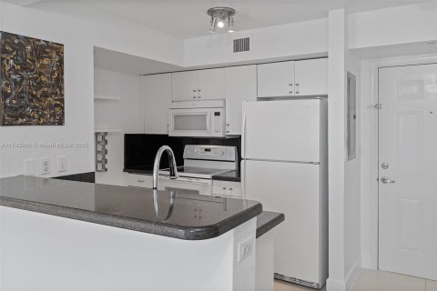 Condominio en venta en Miami, Florida, 1 dormitorio, 47.38 m2 № 1958939 - foto 21