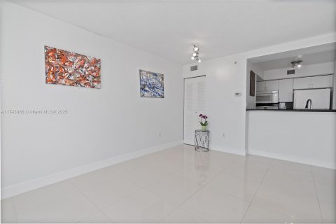 Condominio en venta en Miami, Florida, 1 dormitorio, 47.38 m2 № 1958939 - foto 13