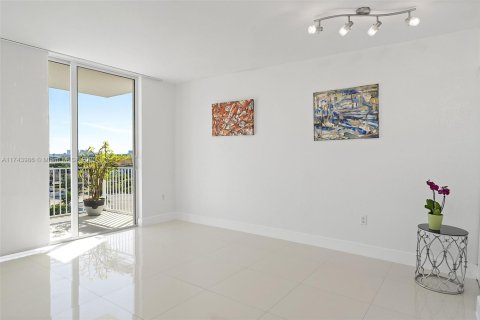Condominio en venta en Miami, Florida, 1 dormitorio, 47.38 m2 № 1958939 - foto 8