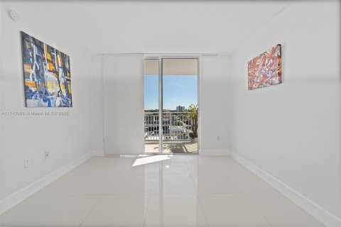 Condominio en venta en Miami, Florida, 1 dormitorio, 47.38 m2 № 1958939 - foto 10