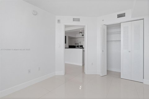 Condominio en venta en Miami, Florida, 1 dormitorio, 47.38 m2 № 1958939 - foto 17