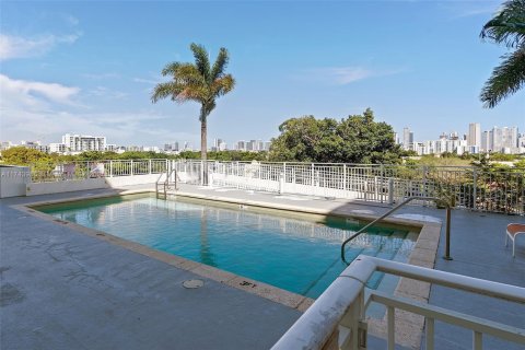 Condominio en venta en Miami, Florida, 1 dormitorio, 47.38 m2 № 1958939 - foto 30