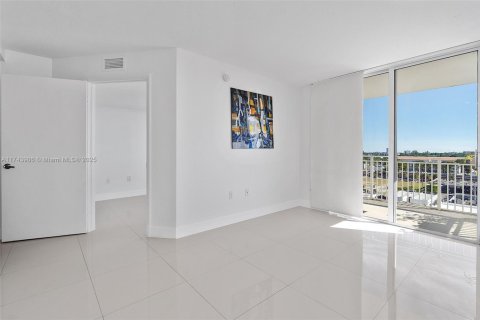 Condominio en venta en Miami, Florida, 1 dormitorio, 47.38 m2 № 1958939 - foto 7