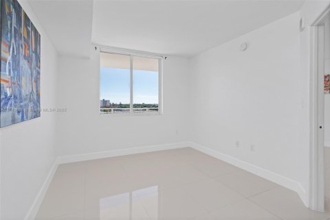 Condominio en venta en Miami, Florida, 1 dormitorio, 47.38 m2 № 1958939 - foto 18