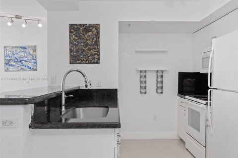 Condominio en venta en Miami, Florida, 1 dormitorio, 47.38 m2 № 1958939 - foto 26